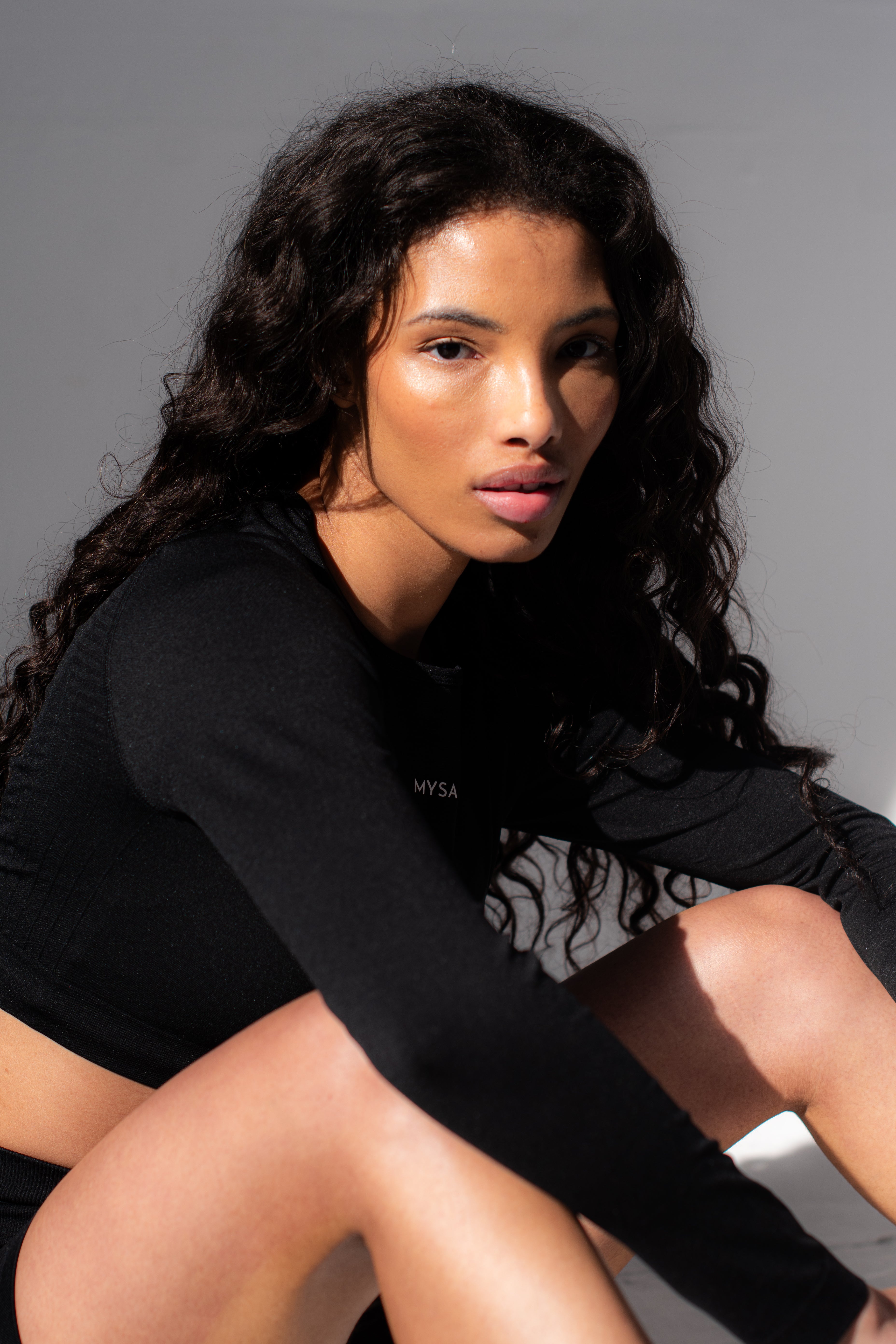 Motion LS Crop Top - Black